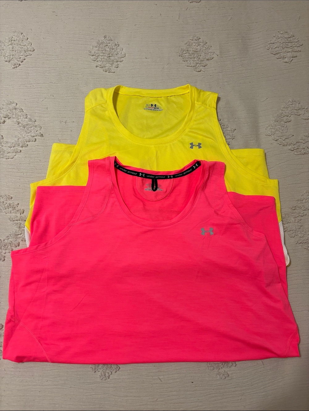 UNDER ARMOUR TANKS
